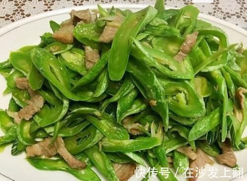 蛇瓜|冬天,吃萝卜不如吃它,简单炒一炒,营养极高,家里人都爱吃