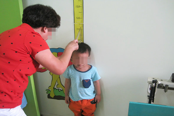 胡萝卜|2岁半宝宝身高近1米,妈妈分享长高“秘诀”给孩子煮粥喝就行