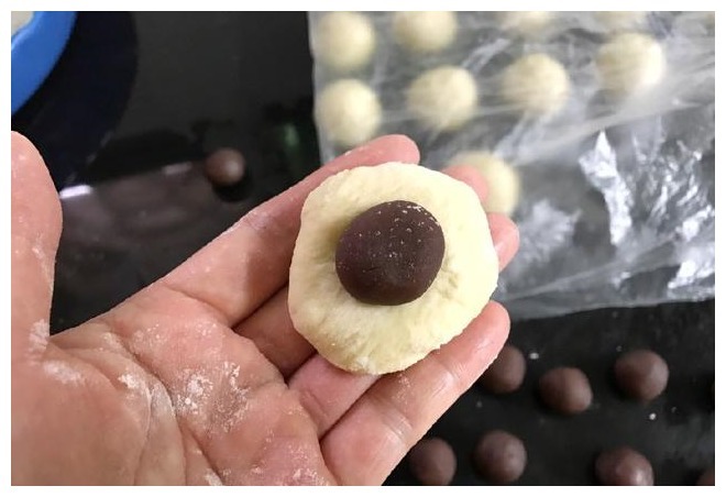 这个面包做法太简单了，不用整形，滚圆就好，放上3天也不硬