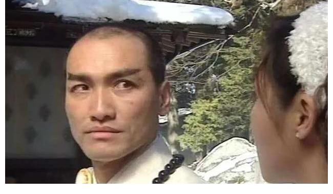 如何?为养家兼职司机,36年未受重用太唏嘘