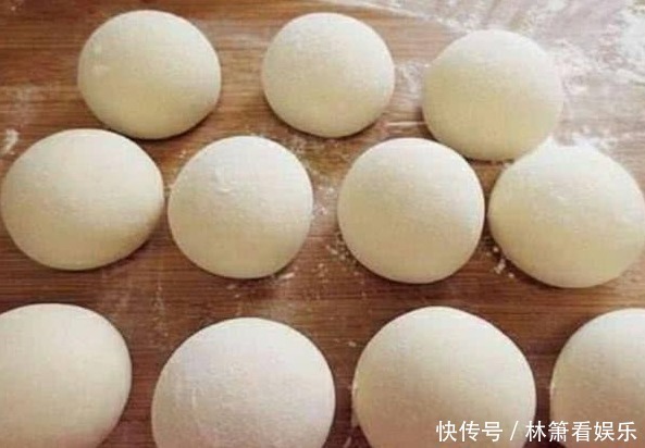 蒸馒头,不能直接上锅蒸,牢记这3点,馒头蓬松不塌陷,有嚼劲