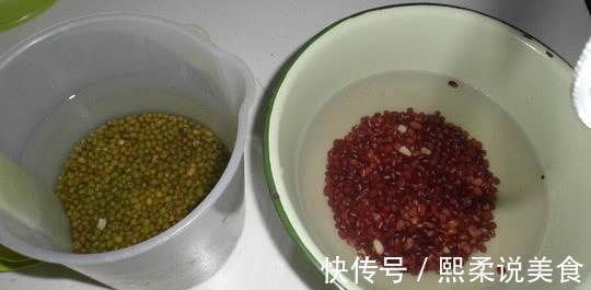 卖粥大妈教2招不管红豆或绿豆,5分钟煮开花,香浓酥软更好吃
