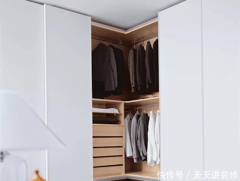 L型|毫不夸张，卧室里这样装个L型衣柜，完全可以抵得上一个衣帽间！