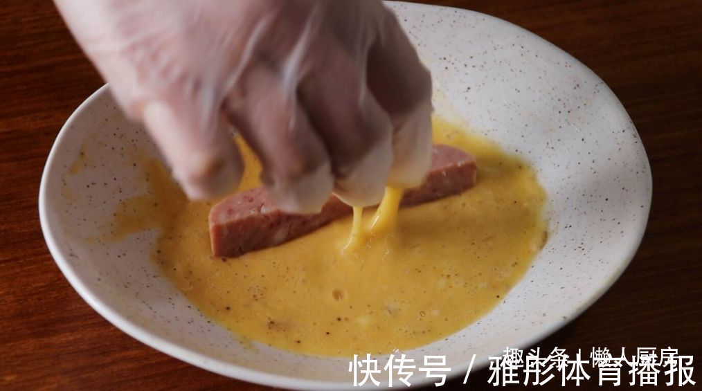 新吃法|教你午餐肉的新吃法,配上薯片又香又脆,上桌特别受小孩喜爱