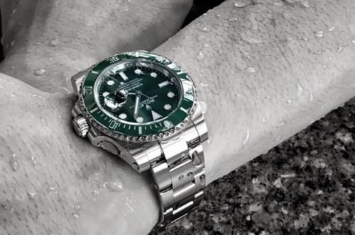 一个男人应该怎么选择适合自己的潜水表