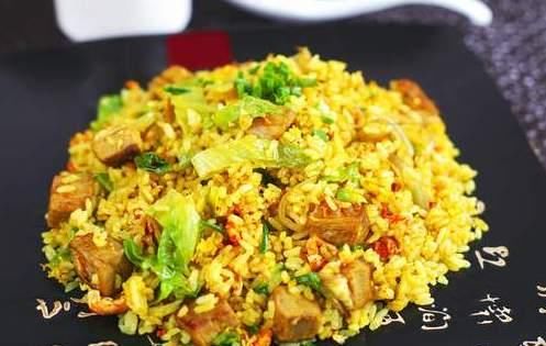 做蛋炒饭，先炒鸡蛋还是先炒饭？教你正确做法，米饭又香又好吃