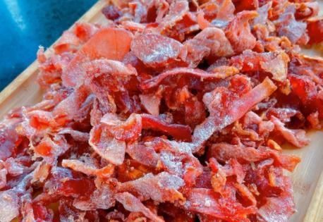 5块钱一斤的水果,果皮可别再扔了,一熬一晒存罐中,随取随吃