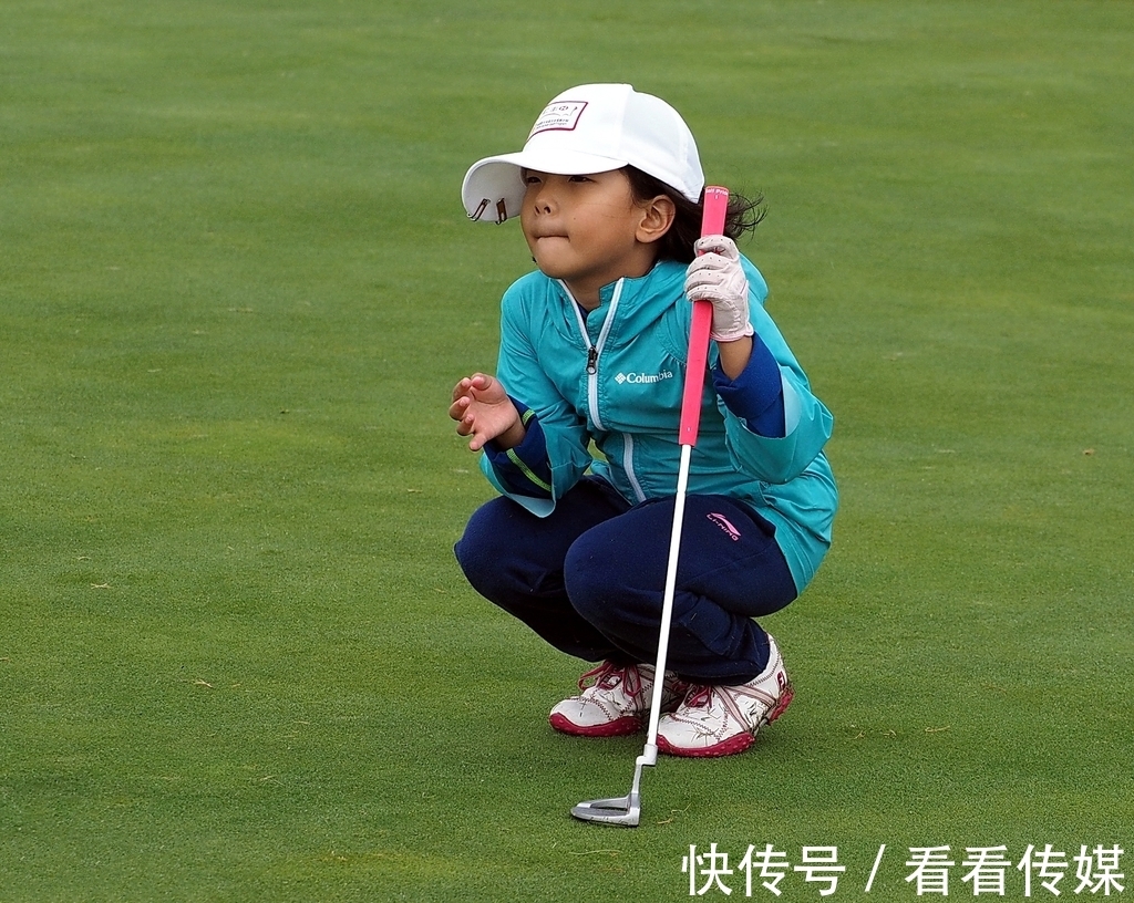 乒乓球|刘国梁双胞胎女儿罕见露面，姐姐七岁夺世界冠军，妹妹擅唱歌跳舞