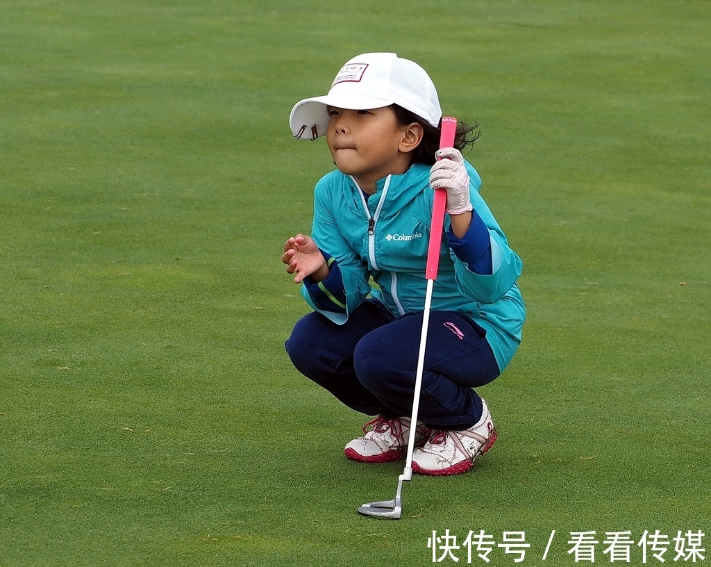 乒乓球|刘国梁双胞胎女儿罕见露面,姐姐七岁夺世界冠军,妹妹擅唱歌跳舞