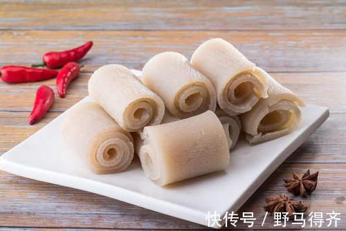 猪皮冻|做猪皮冻，焯水后不能直接下锅煮，多做1步，晶莹剔透无腥味