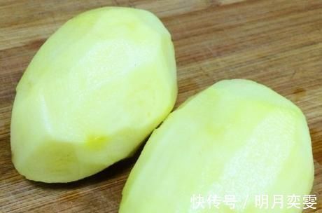 酸辣|炒土豆丝,何时放醋是关键,学会这1招,土豆丝酸辣脆爽还不粘锅