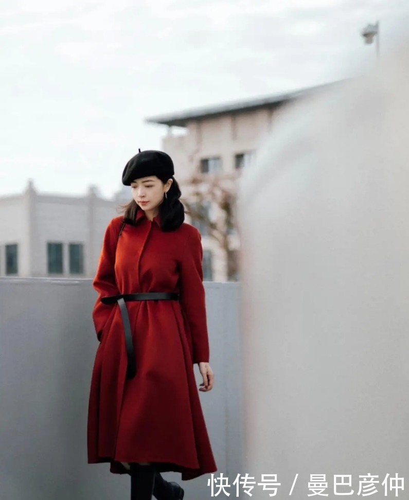 冬季穿大衣选对色彩很重要,这三类简洁耐看,谁穿都气质高级