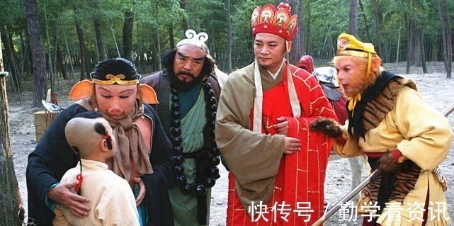 龙宫&《西游记》“骗”观众33年,龙宫用鱼缸拍,孙悟空差点被烧死