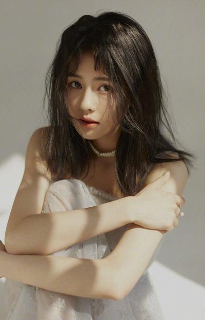 睡觉之前，坚持六个日常变美习惯，第二天素颜上班也是最美的女人