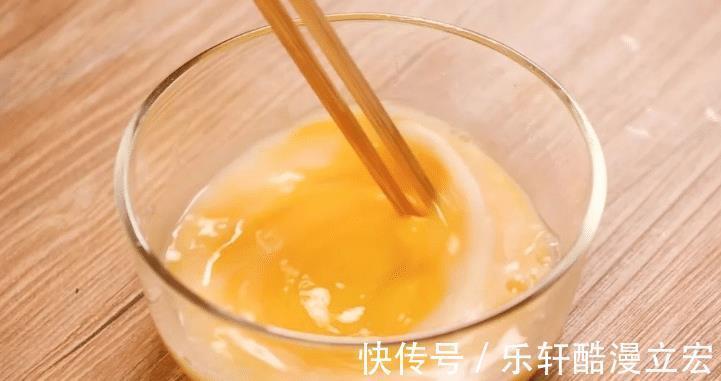 番茄蛋花汤|做蛋花汤,别着急倒蛋液,水开时锅里加“1物”,蛋花好看汤好喝