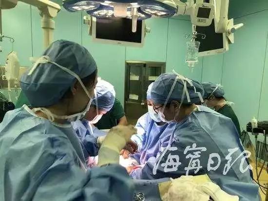 放弃|孕妇产子情况危急,父亲打算放弃孩子前一句话让人泪崩