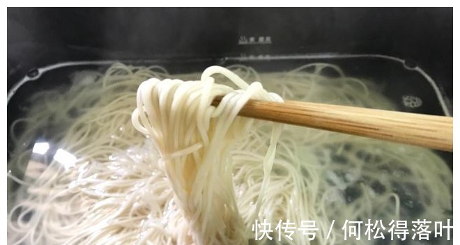 元气满满|天一热,就馋这碗面,卤香面滑,早上来一碗,元气满满,百吃不厌!