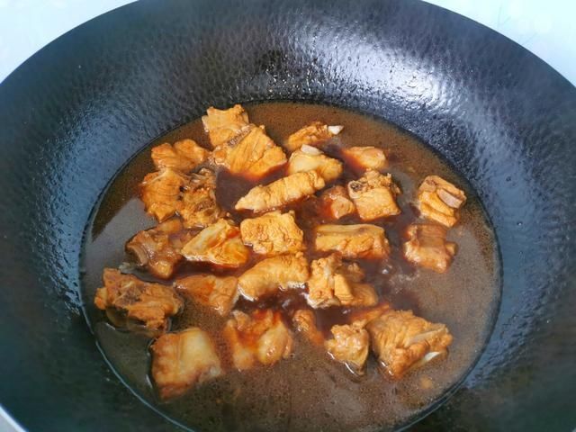 排骨|学会懒人焖饭太方便，饭菜一锅出，省时省事，零厨艺也能轻松搞定