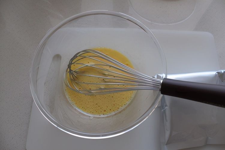 松饼的做法简单，配上水果，颜值高味道好