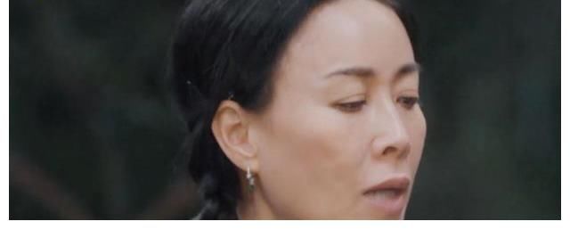 泥鳅|那英入住蘑菇屋，歌手变美食家，吐槽饭菜做得不够好，真不给面子