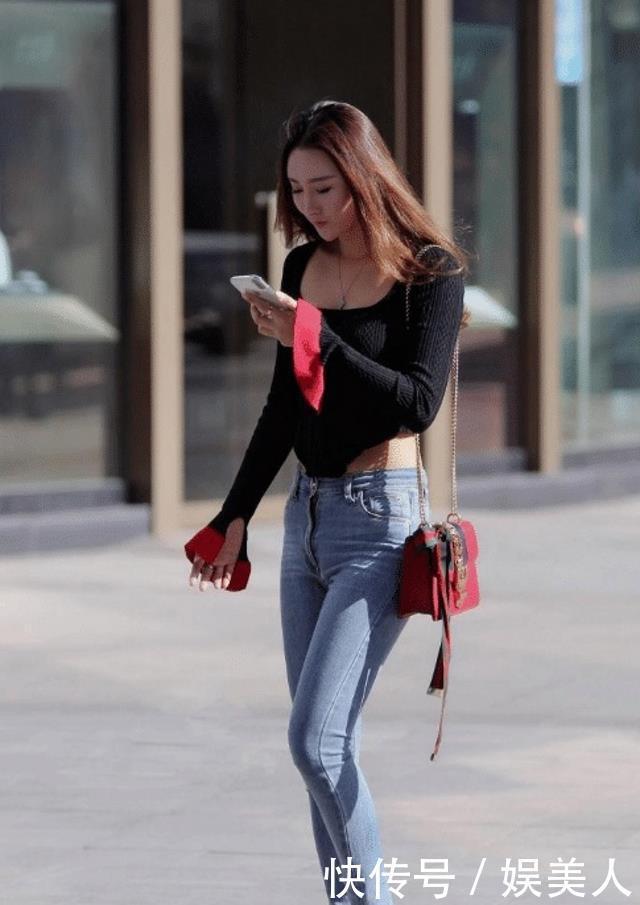 白水|路人街拍,姑娘肤白水嫩很漂亮,满满的贵气感