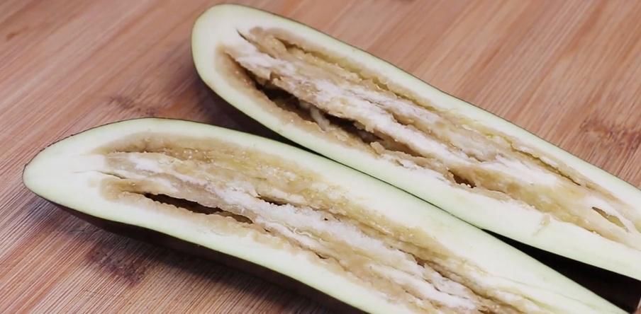 蒸茄子别直接上锅蒸,教你这一招,茄子鲜香入味,一周5次不过瘾