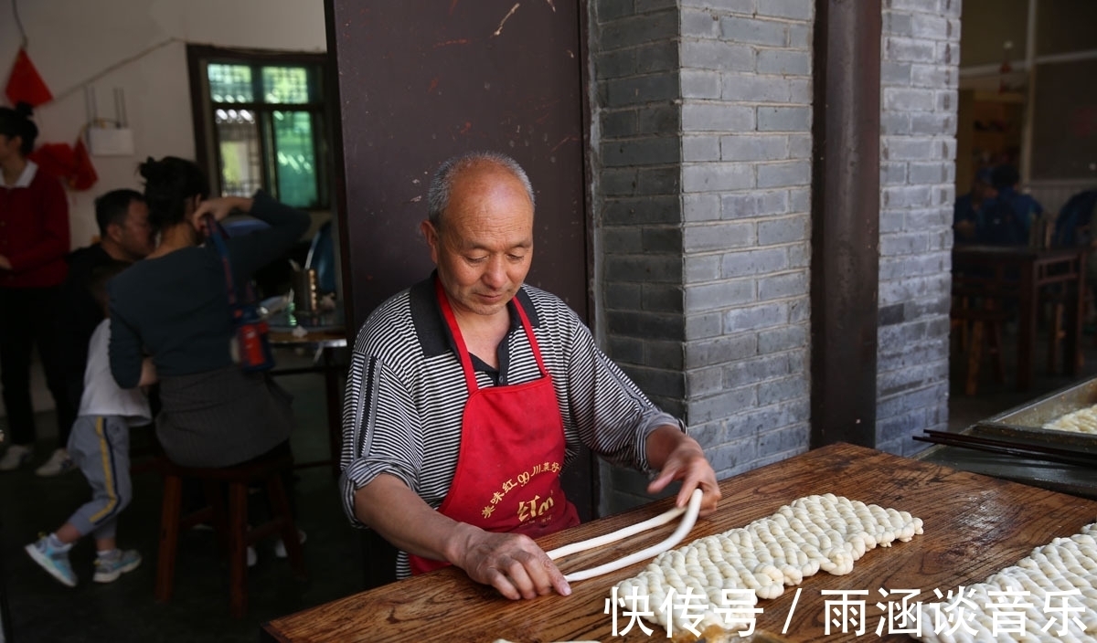 农家乐|葛牌古镇：明清老街的老房子大多拆了重盖，周边农家乐很气派