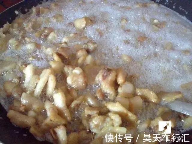 米饭|熬猪油时,万万不可只放盐,加点它,猪油又白又香,放1年都不坏