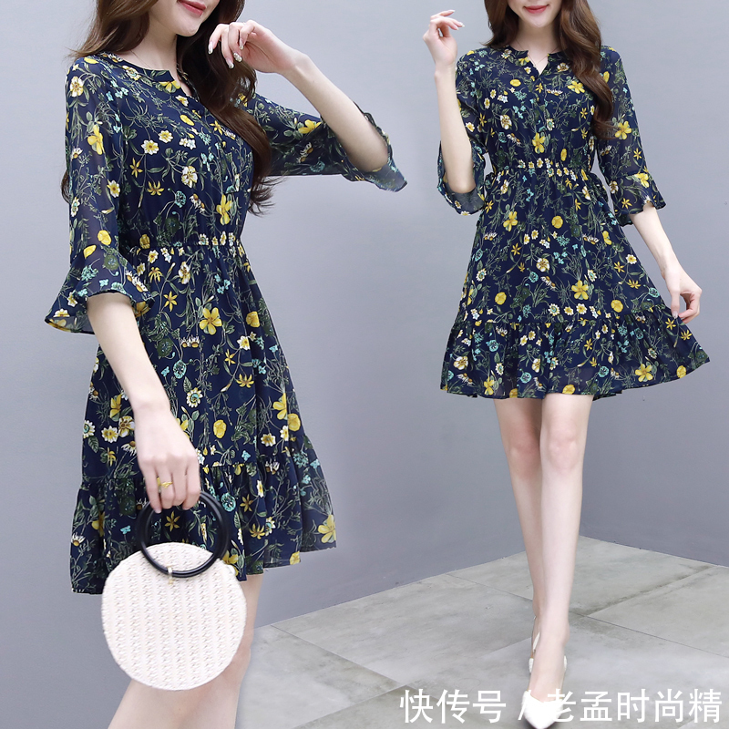 版型 别以为女人年纪大了就不能穿碎花裙,看看下面这些,一个比一个有气质