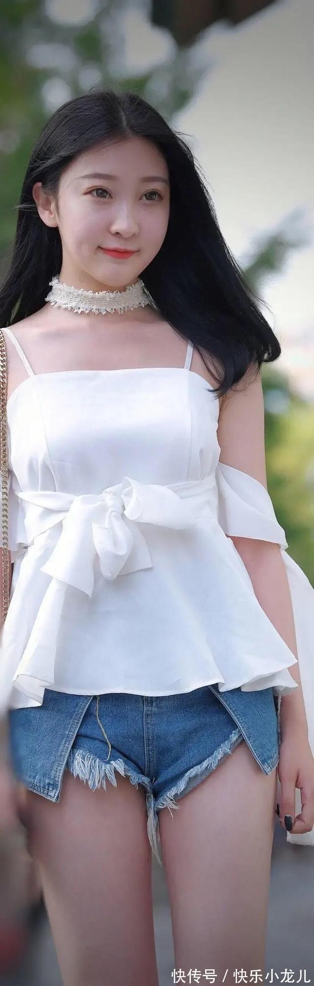 减龄 简单方便的打底裤穿出女神气质,穿出雅致的高级感,俏皮减龄