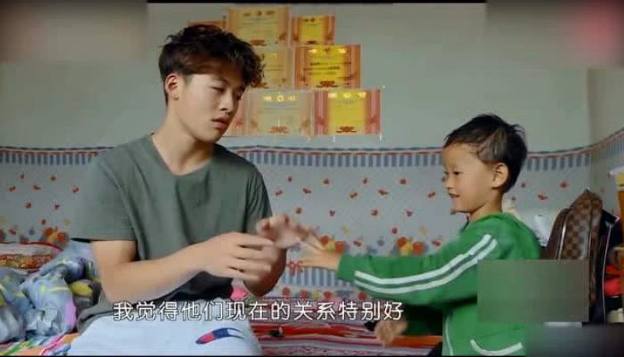 变形计|农村爸爸曾为初恋放弃未来,得知是谁后,富二代瓜子掉下来