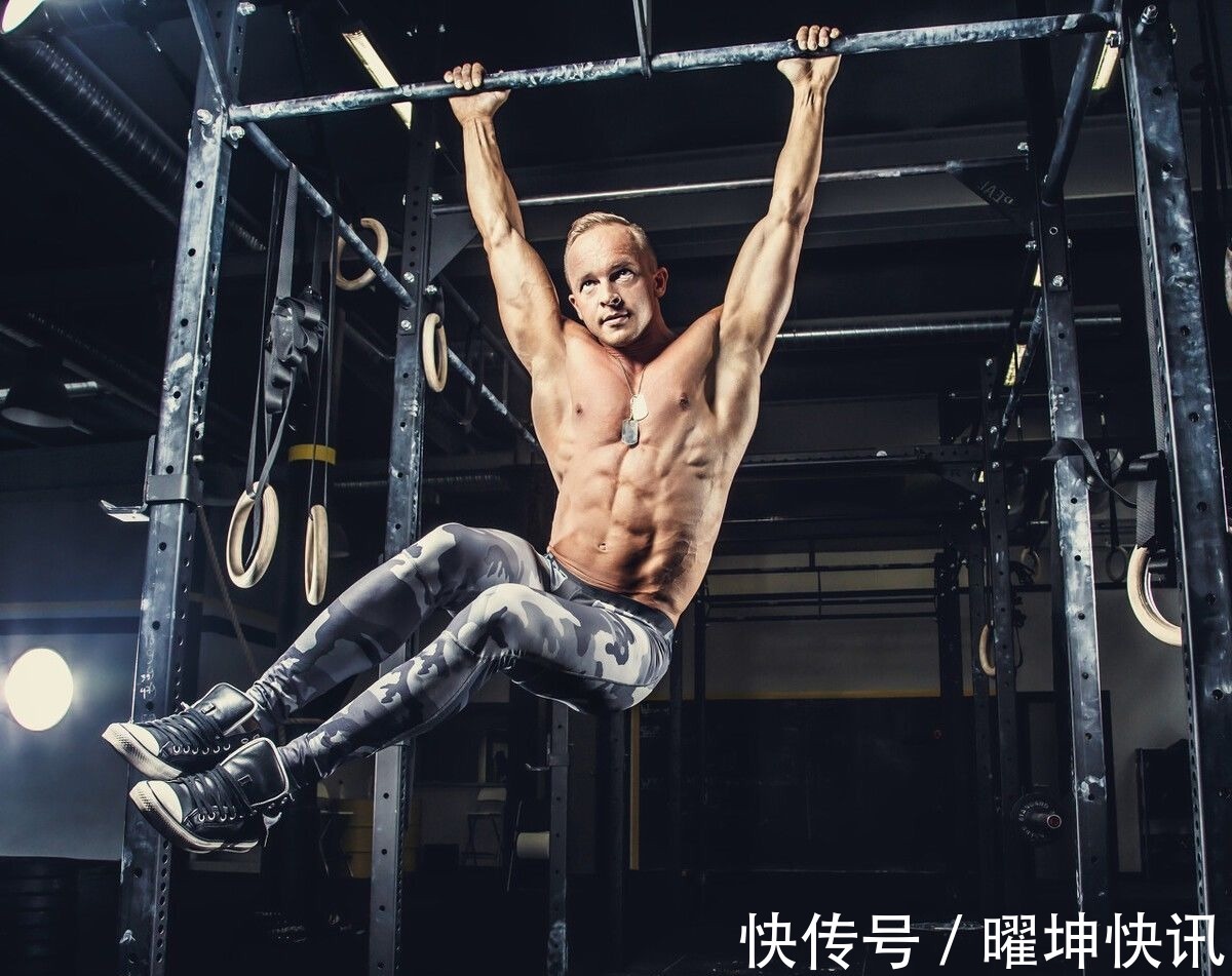训练|单杠的训练方法,学会5个动作,提升基础力量水平