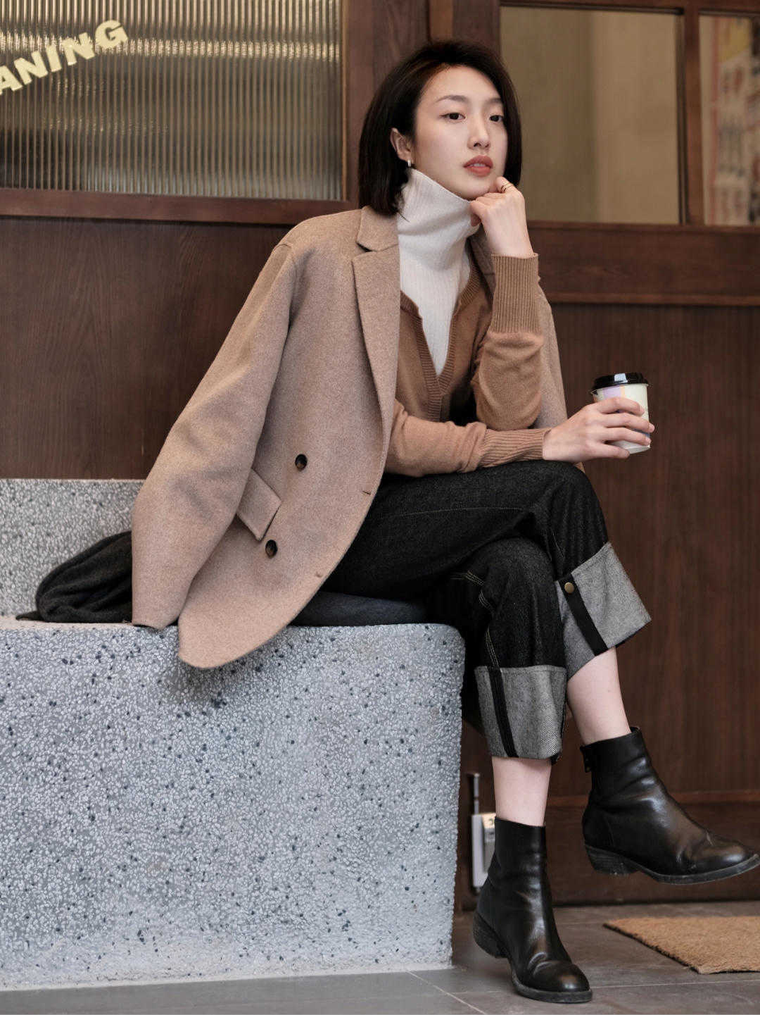 牛仔裤|阔腿裤可以收一收了,今年冬天流行直筒保暖裤,显瘦还保暖