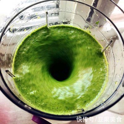 “菠菜馒头”加一物，翠绿松软不变色