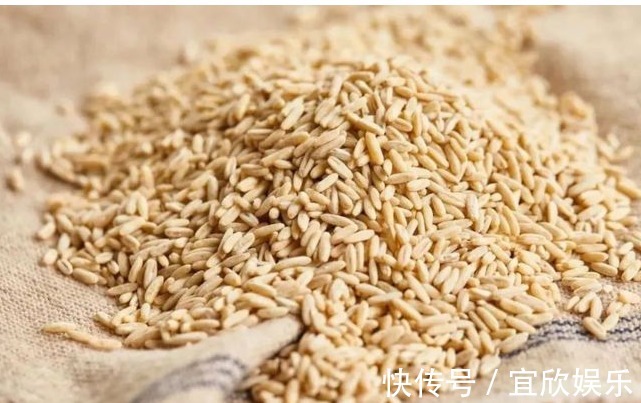 骨质疏松|1种“粗粮”正在挖空你的骨骼,医生不想骨质疏松上门,趁早扔