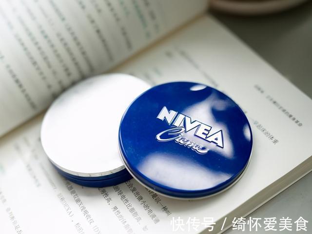 护肤品 皮肤过了50岁,超市的4款面霜值得尝试,平价滋润肤感好