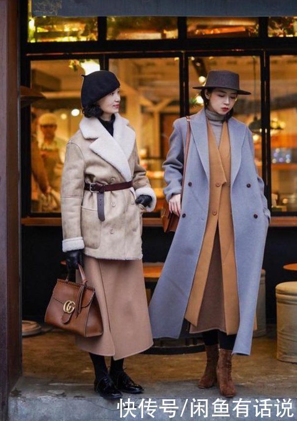 半身裙|女人上了年纪也要优雅,穿大衣尽量别搭打底裤,学三木妈妈就行了