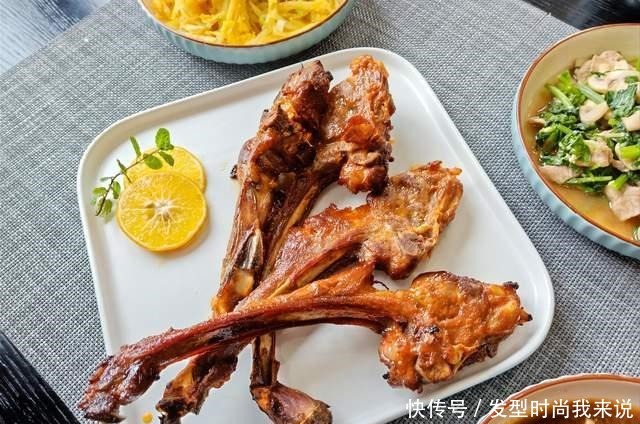  我家午餐4个菜，量不多却好吃，网友生活有仪式感，真好