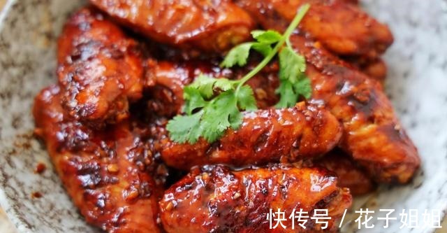 特别好吃的鸡翅做法,做法简单,香味更浓郁,让你越吃越香!
