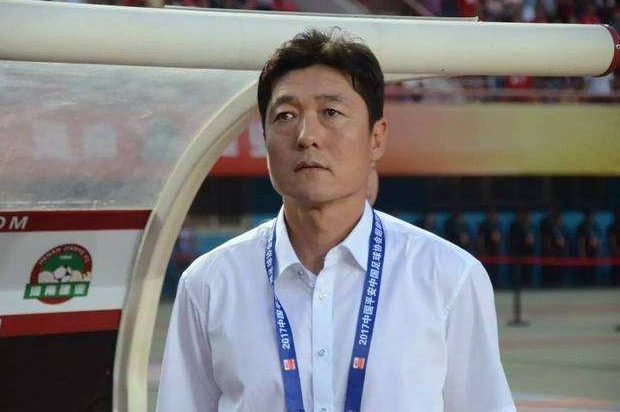 巨头|中国足坛北方巨头下马,为引援1年斥资3亿,吃回扣被妻子举报