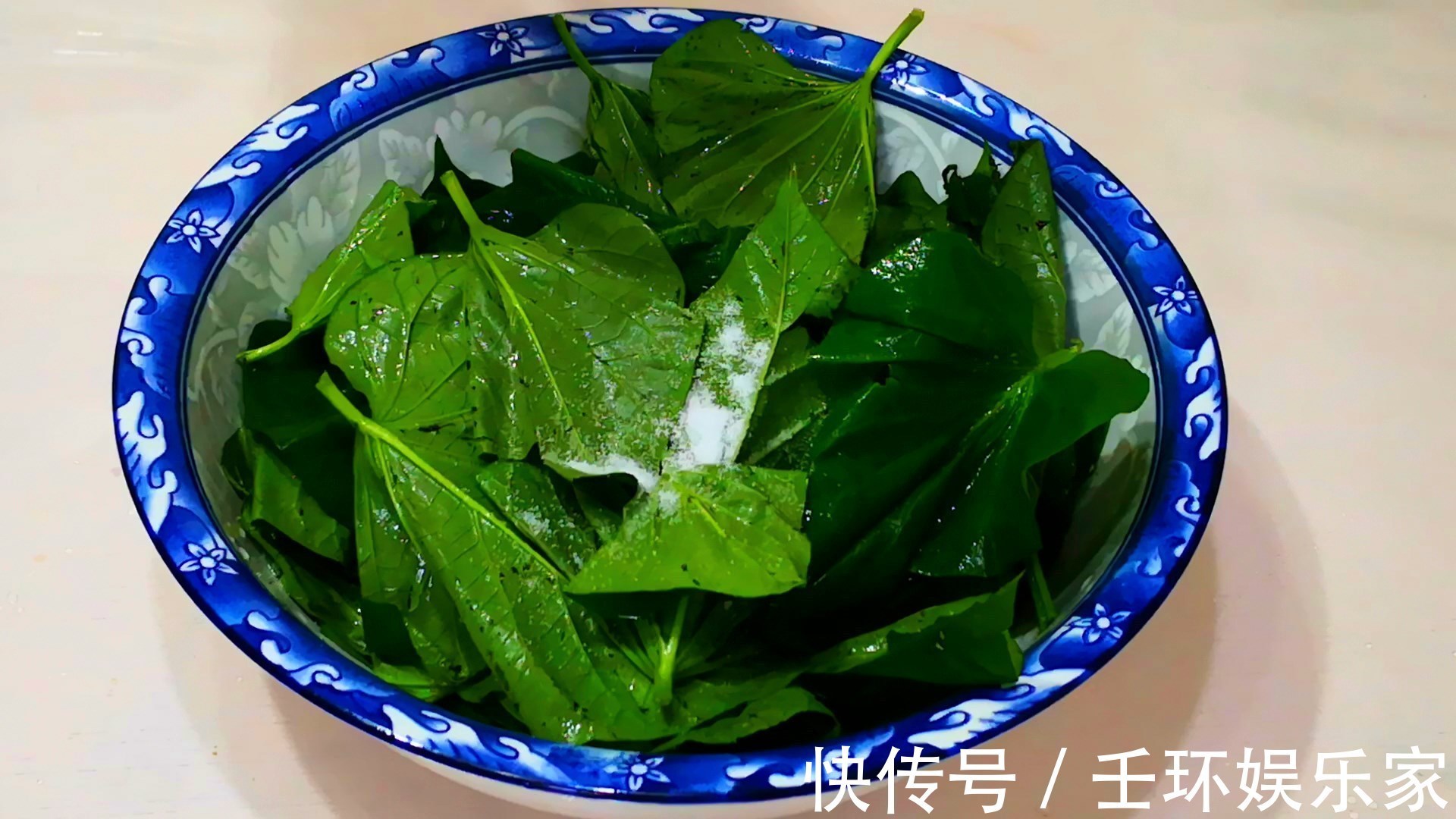 红薯叶|红薯叶锅里蒸一蒸,作用拿钱都买不到,80岁奶奶偷教妙招,真管用