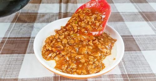 蒸鸡蛋羹|豆腐加鸡蛋这样做，美味又营养，比大虾还滑嫩，比吃大肉还解馋