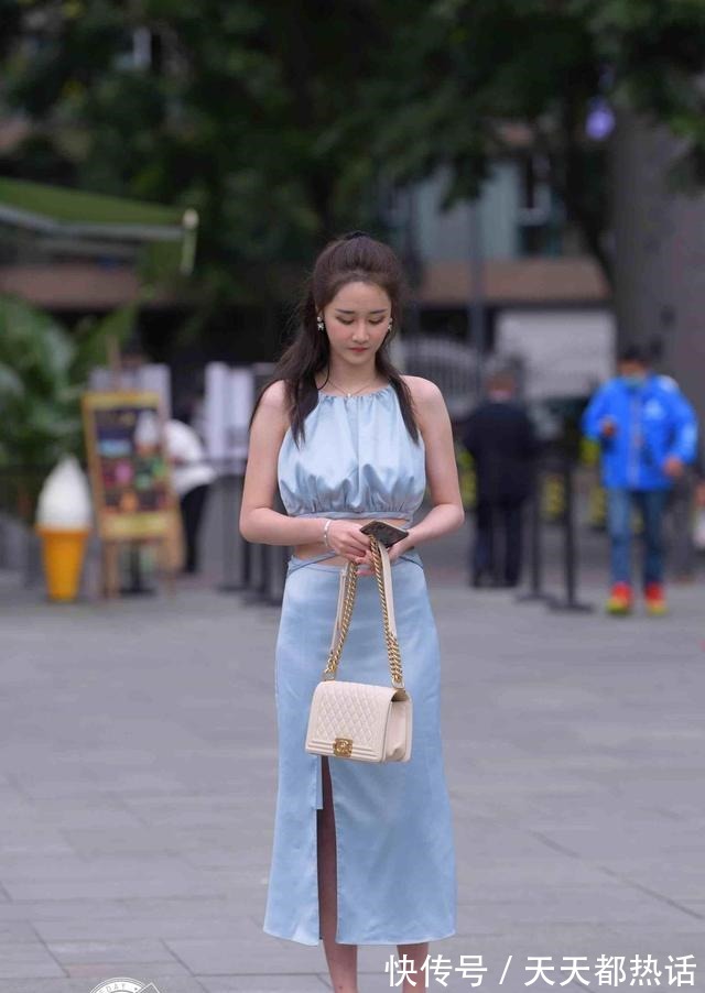 包臀 束腰包臀的短裙,拉长身材比例,舒适清爽!