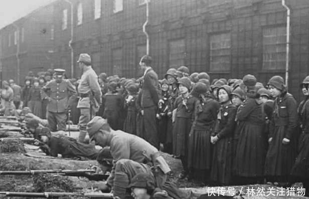 女子|日军私人老照片:图2女子慰问官兵,图4的女子最疯狂