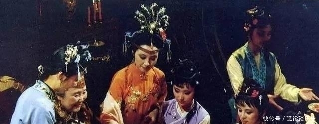 描写|从林黛玉进贾府,看荣国府的富贵气象