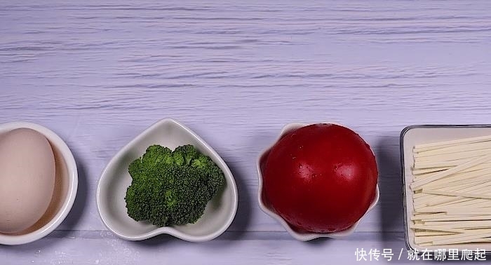 不错|简单好吃的儿童鲜蔬烩面,软烂鲜香,营养美味,不错的育儿美食