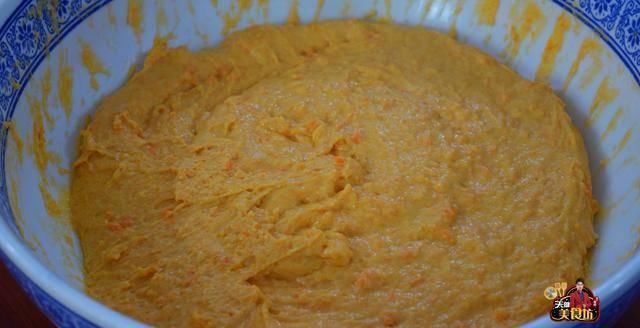 解馋|地瓜别总是煮着吃完,加1盘小麦面粉,教你做美味的地瓜发糕,解馋解饿