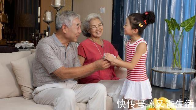 睡眠质量|45岁后,晚上睡觉若没有四种异常,可能该迎接长寿了,真替你高兴