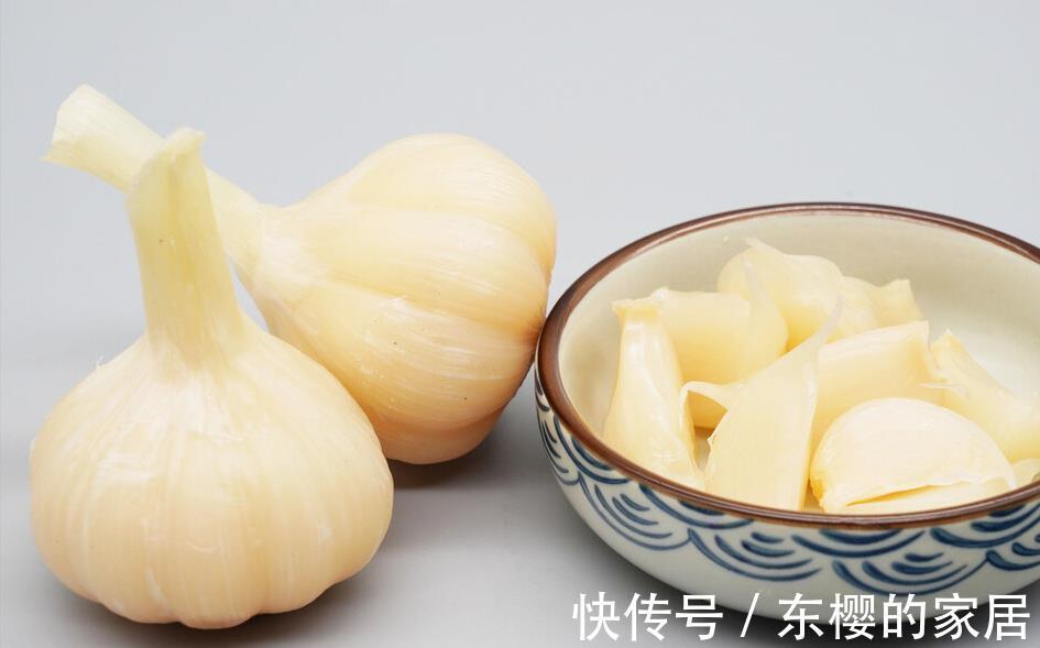 口感|腌糖醋蒜,别只会放糖和醋,记得多放1味料,口感酸甜嘎嘣脆