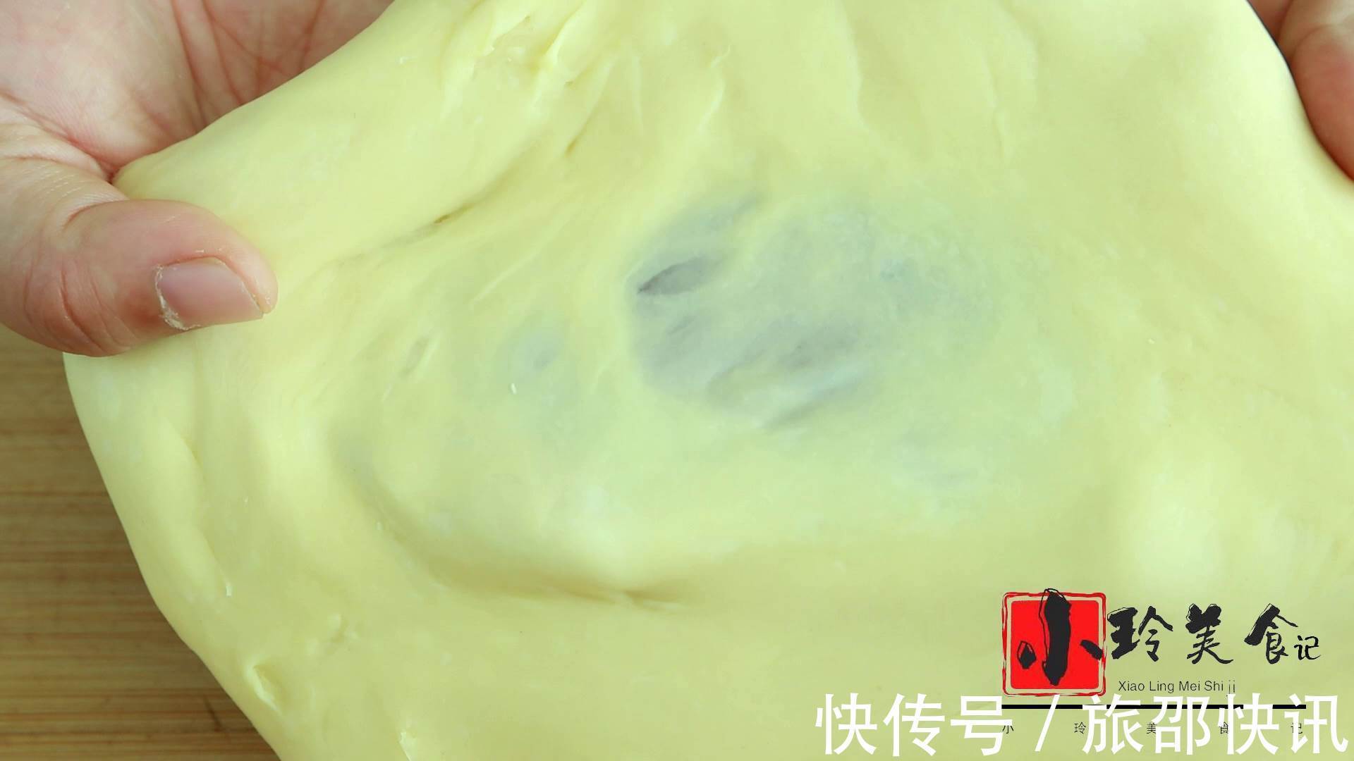 做法|蒸面包最靠谱的做法,家里有面粉就能做,暄软拉丝,比烤得还好吃